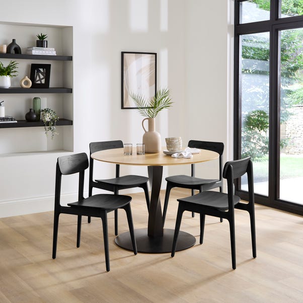 Arlette 4 Seater Round Dining Table, Solid Oak and Oak Veneer