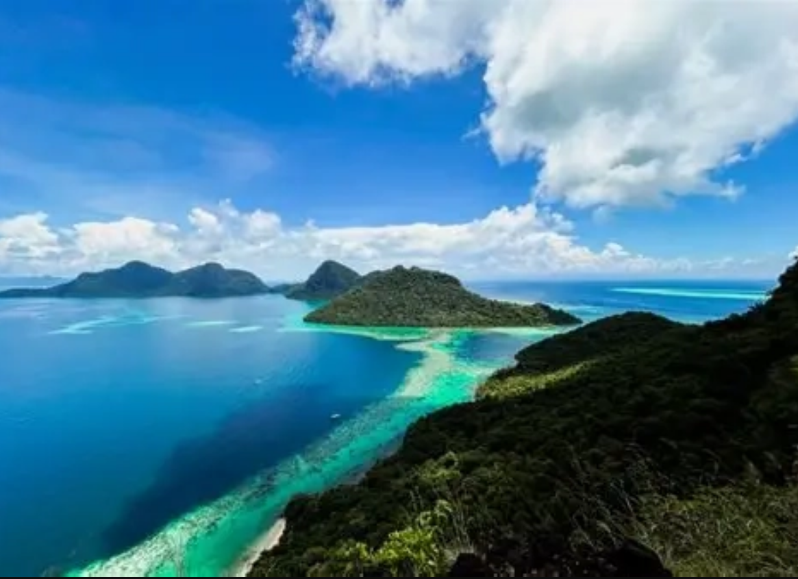 Return flights from London, UK to Kota Kinabalu, Malaysia for £326-£331 in November/December, China Southern with a stop in Guangzhou