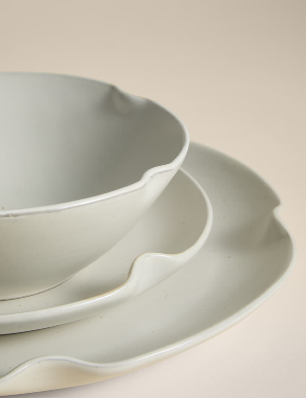 12 Piece Diner 12 Piece Crimped Scallop Diner Set - Free C&C