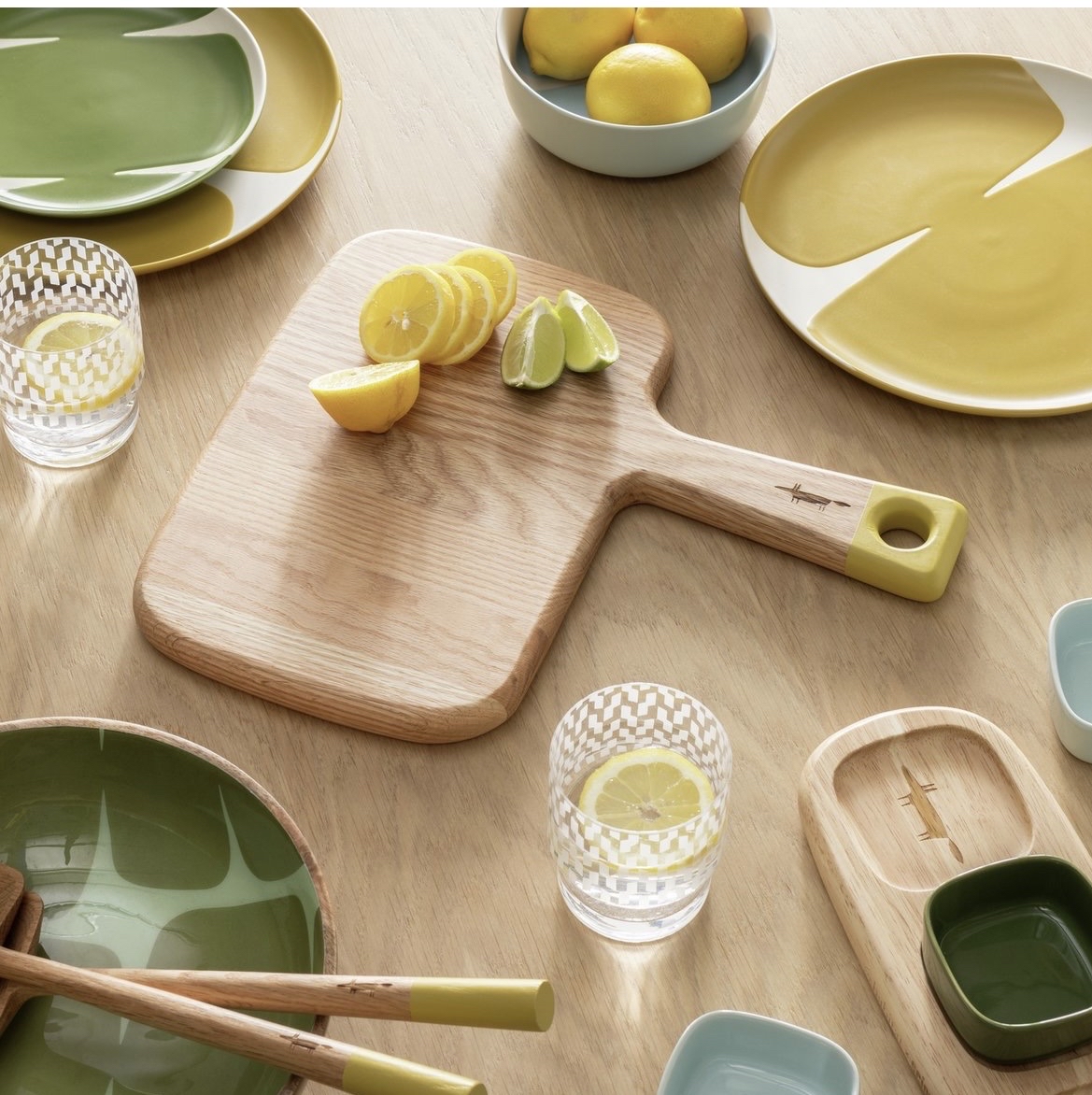 Habitat x Scion Lohko Oak Wood Serving Board - Oak - Free C&C