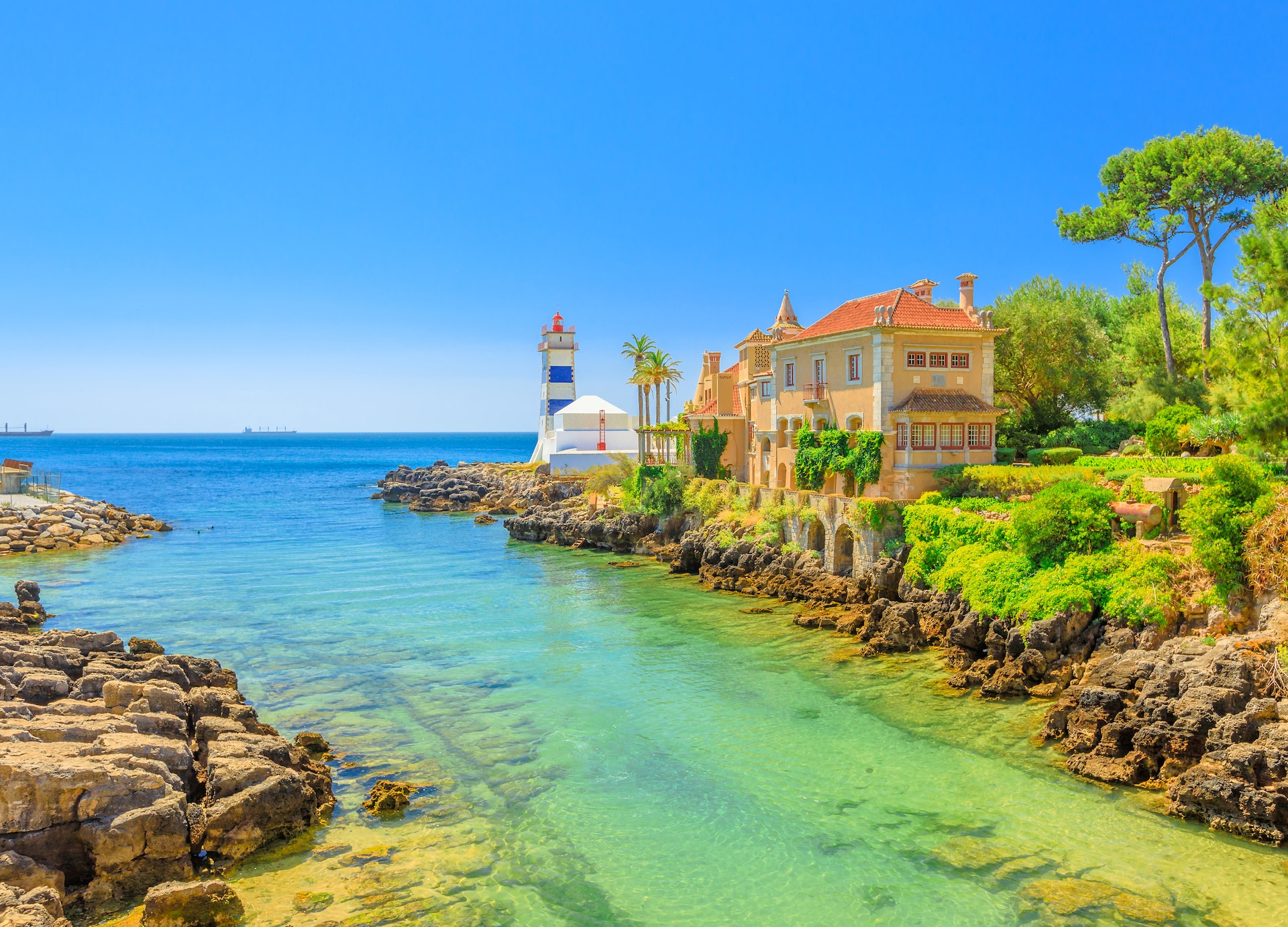 Flights to Portugal One Way - e.g. London to Lisbon Sat 31 Oct - Return for about £44.98