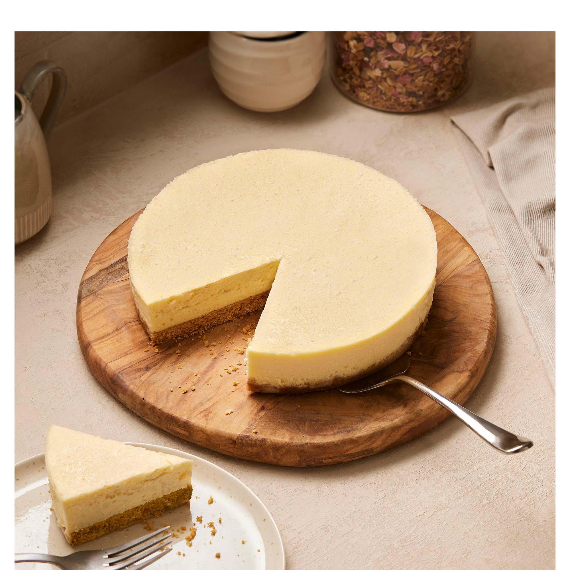 Sainsbury's New York Baked Vanilla Cheesecake 1kg / White Chocolate & Berry Cheesecake 950g £6.75 Nectar Price - Online 5 Days To Prepare