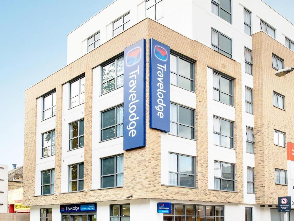 August Bank Holiday Week (Aug 30/31) | Travelodge Family Rooms from £27.99 (2A/2C) & Double Room from £24.99 (2A) Selected Location/Dates